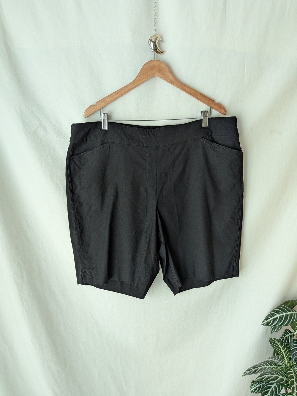 Hilary Radley Black Women's Bermuda Shorts